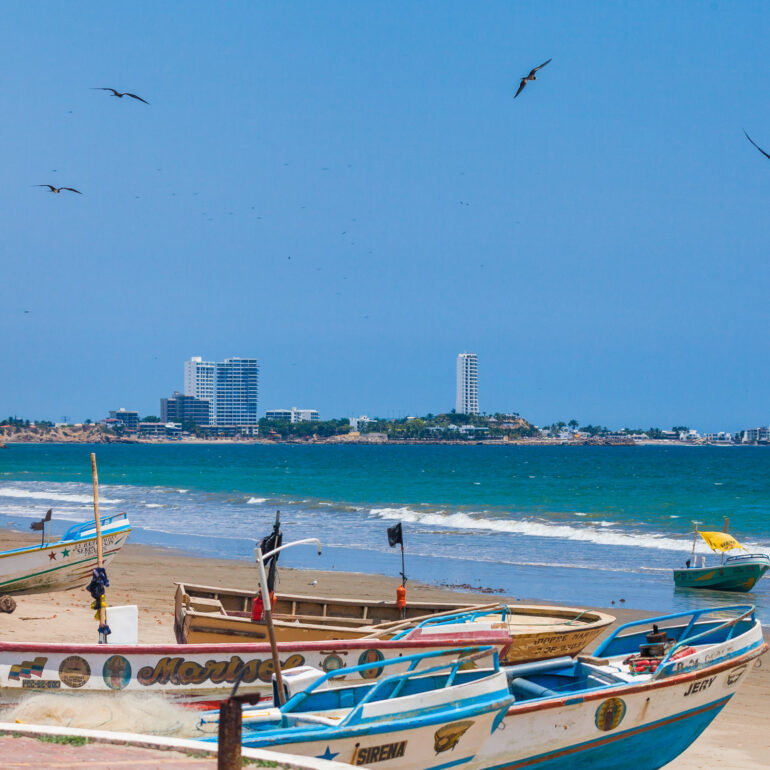 Libro fotográfico Ecuador en contrastes del autor Marco Garzón Fotografía